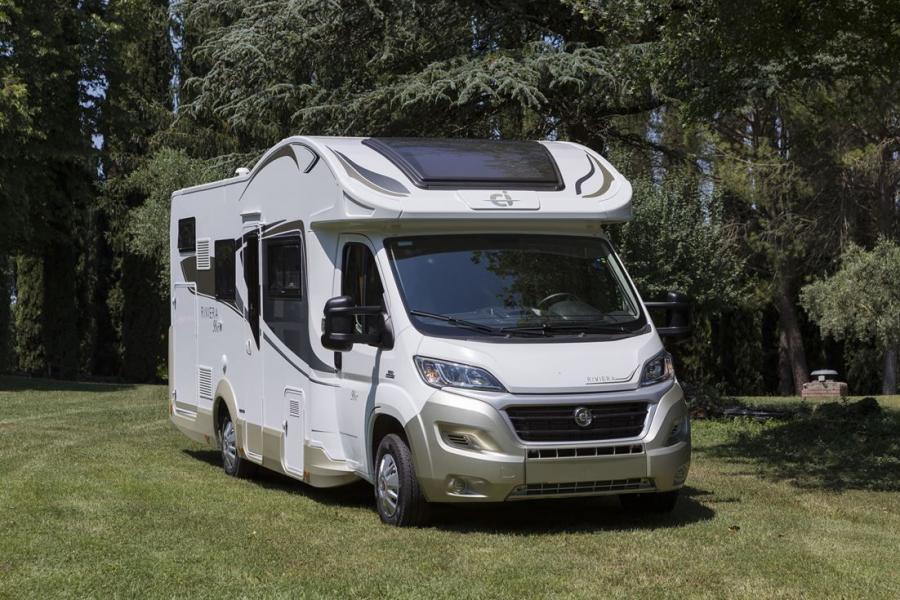  Caravans International Riviera 98 XT 2016 года  (фото 2 из 2)